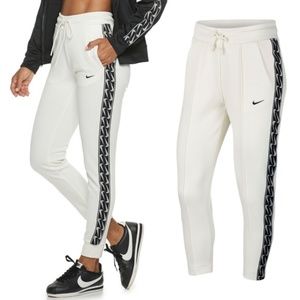 Nike tape logo jogger Gem